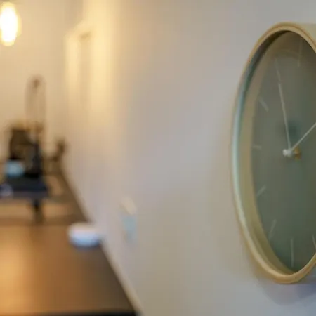 Bright And Spacious- Golden Apartments- Old Town Apartment *
