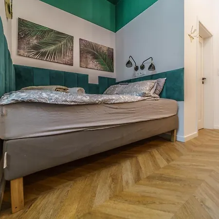 Apartment Bright And Spacious- Golden Apartments- Old Town *